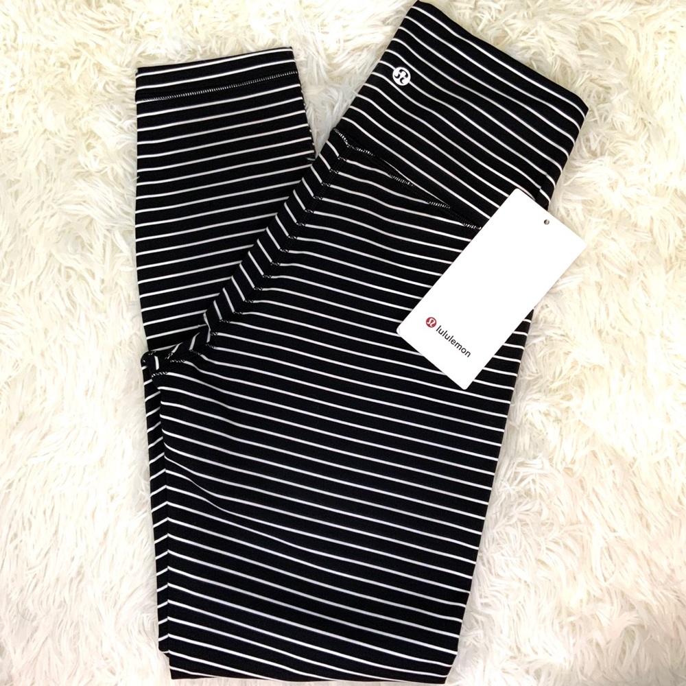 Lululemon Wunder Under 25” 8 - Picture 2 of 5